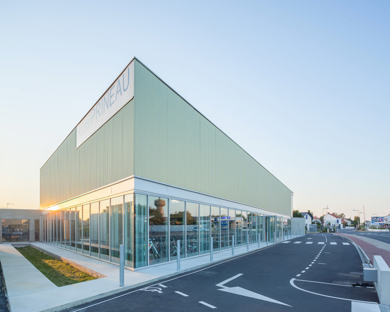 Magasin cycles Prineau-Ronan Prineau architecte-Challans Magasin cycles Prineau-Ronan Prineau architecte-Challans